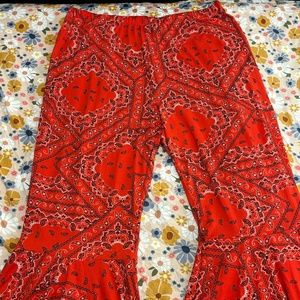 Red and White Bandana Print Flare Leggings. Size 2xl. Brand: Rainbow